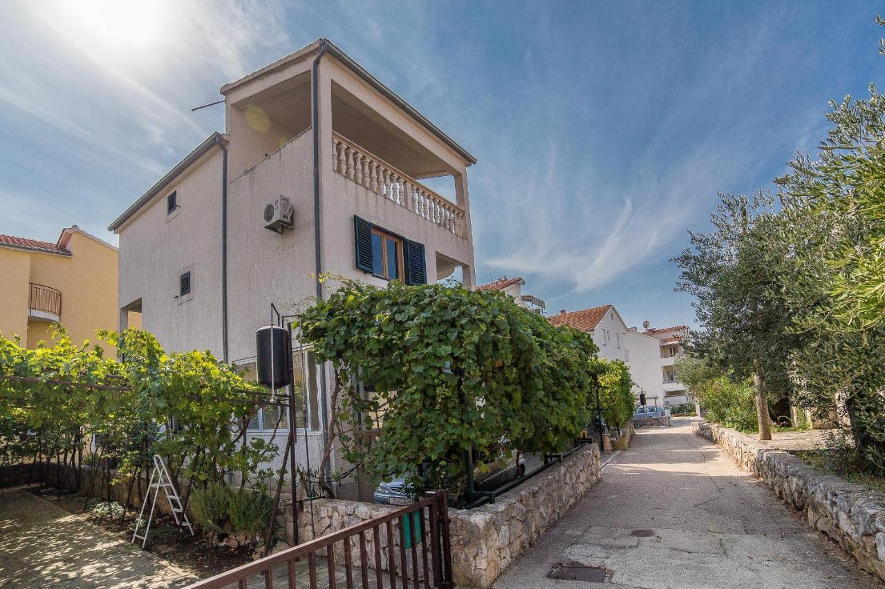 Apartments Grulovic Srima Bagian luar foto
