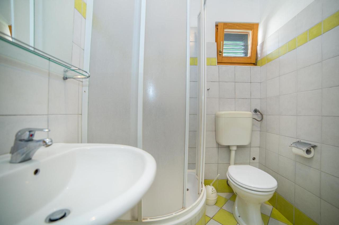 Apartments Grulovic Srima Bagian luar foto