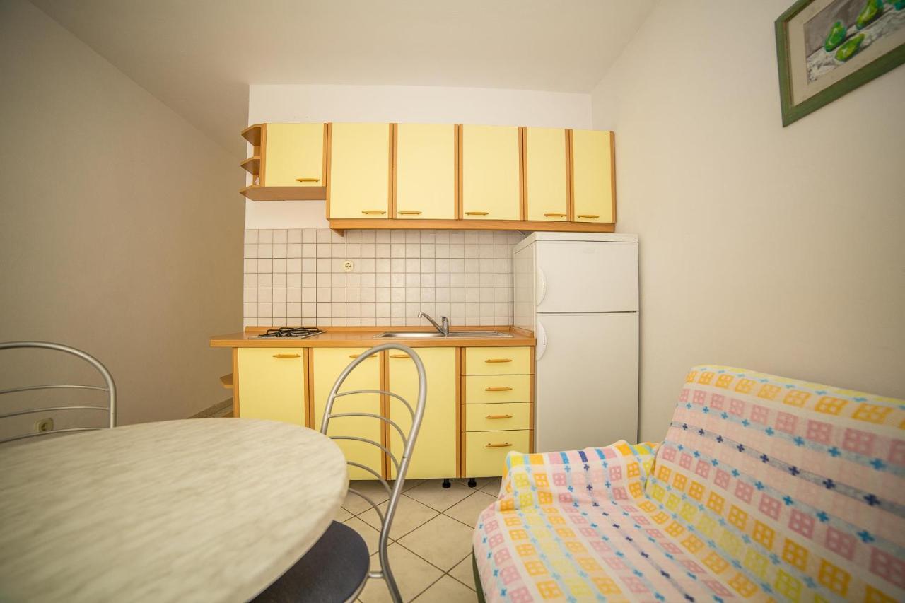Apartments Grulovic Srima Bagian luar foto